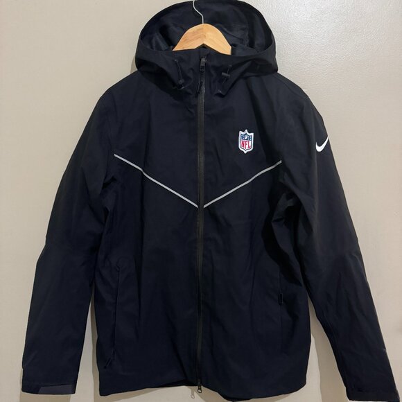 Nike NFL Shield Football On-Field Team Issue Rain Jacket Raincoat Mens M USA NEW - Picture 2 of 13